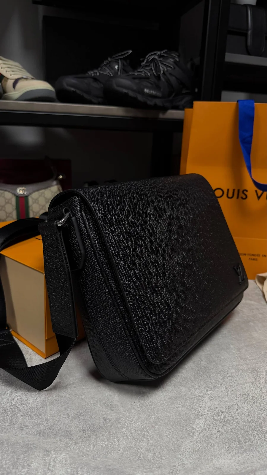 Чоловіча сумка - Louis Vuitton
